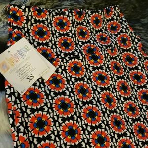 XS LulaRoe Cassie skirt